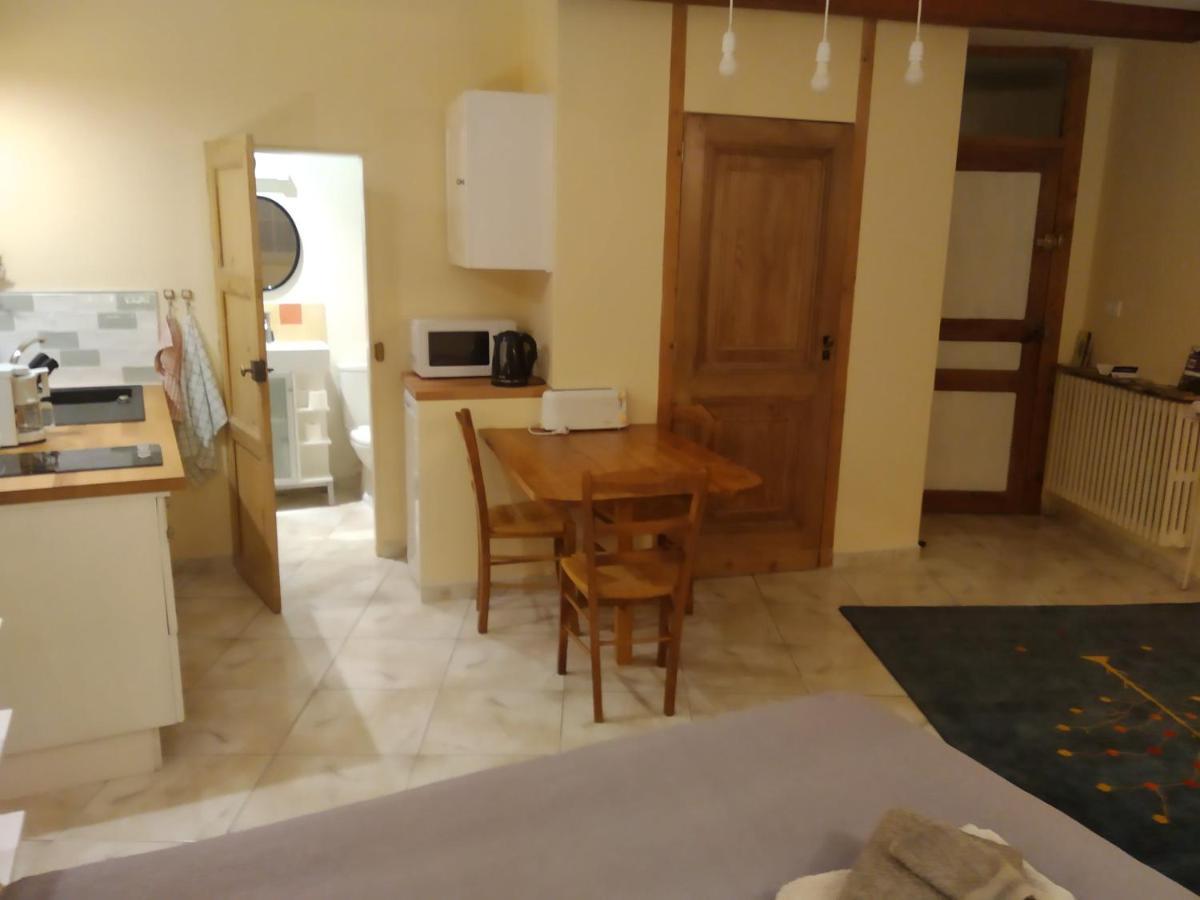 Au coeur de Montastruc-la-Conseillère - Chambres d'hôtes Esterno foto